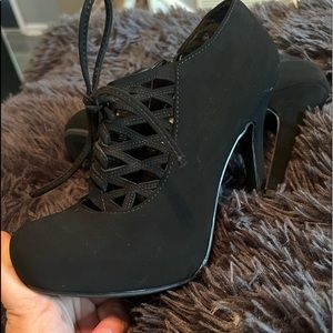 Madeline girl size 8M